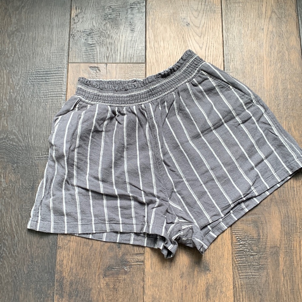 Universal Thread • pull on shorts